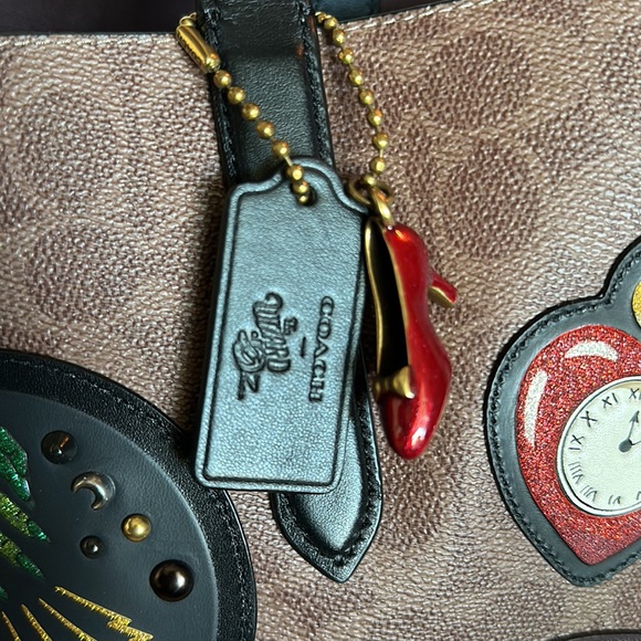 NWT Coach Wizard of Oz Tote Ruby Charm FOB Handbag Purse Bag Signature Leather - Picture 10 of 16